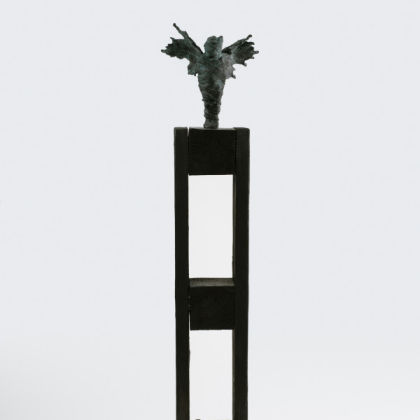 Anna Gillespie We Forget, Bronze on Found Wood Ed. 1/9 77 x 20 x 15 cm. incl. steel plate base