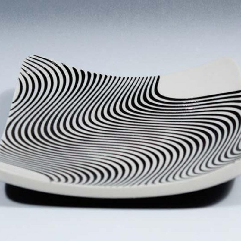 Suleyman Saba SS21_Porcelain square wave dish d15 x 15 cm