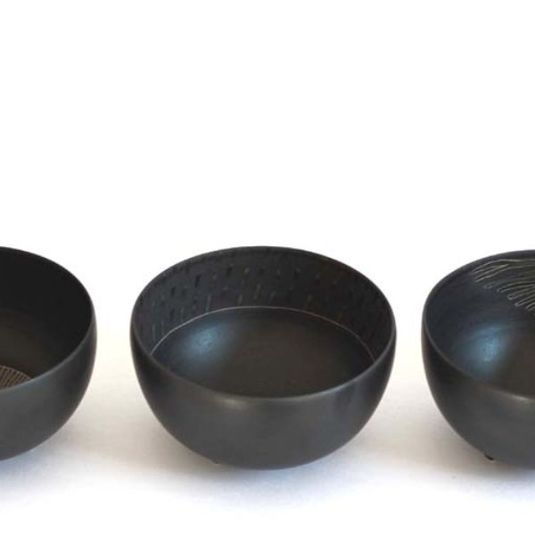 Christiane Wilhelm 18. Black and Green Three footed Bowls Porcelain Ht. 6 x Ø 11cm.