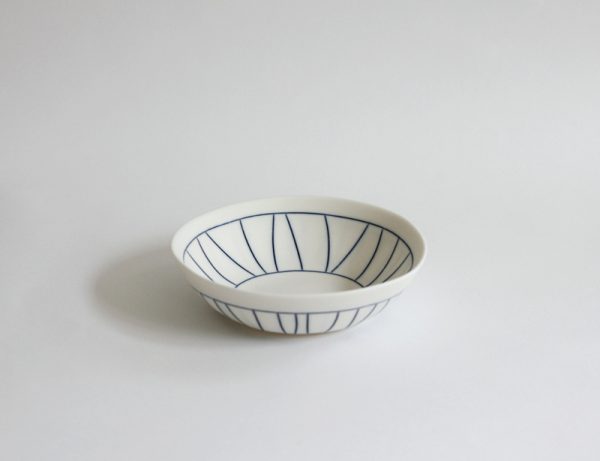 S28. Little Bowl, Parian Clay 4 x 13 cm. £120